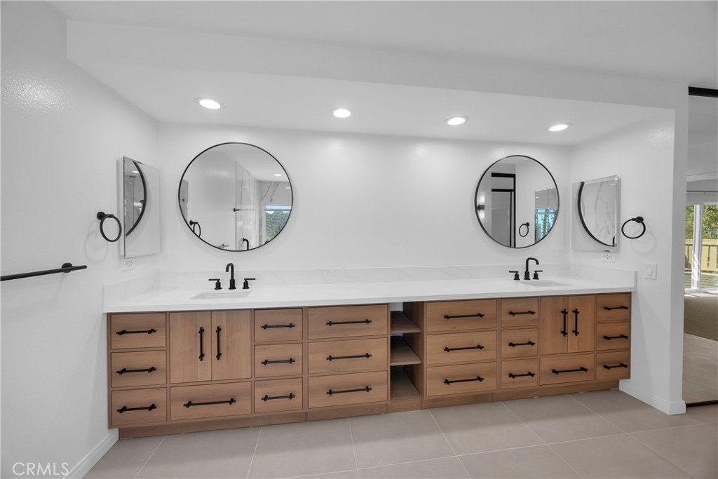 22086 Esplendor, Mission Viejo CA 92691 - photo 17