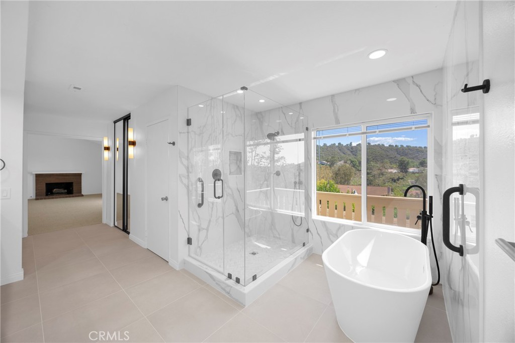 22086 Esplendor, Mission Viejo CA 92691 - photo 19