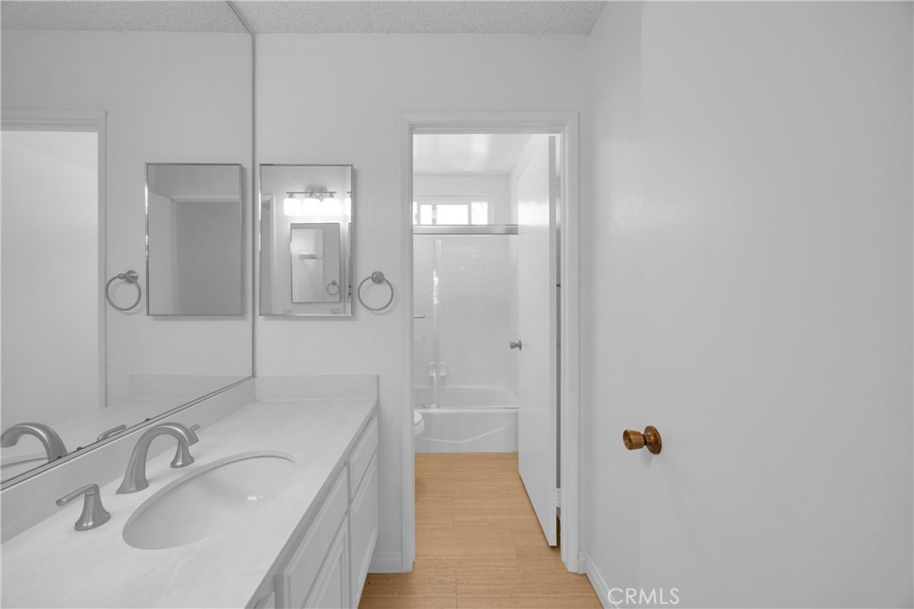 22086 Esplendor, Mission Viejo CA 92691 - photo 21