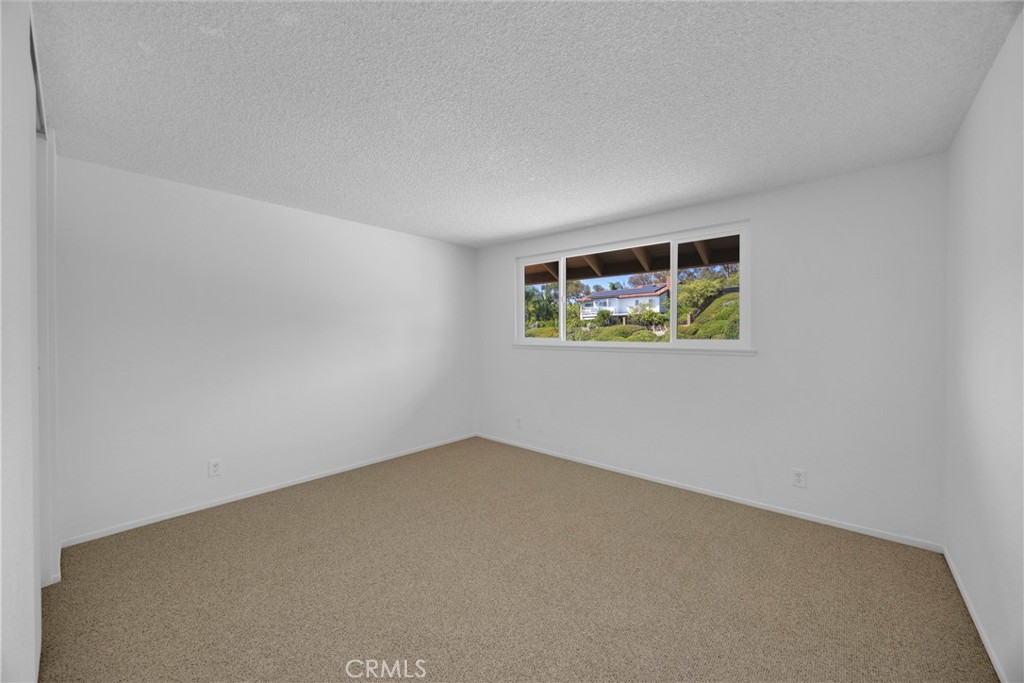 22086 Esplendor, Mission Viejo CA 92691 - photo 23