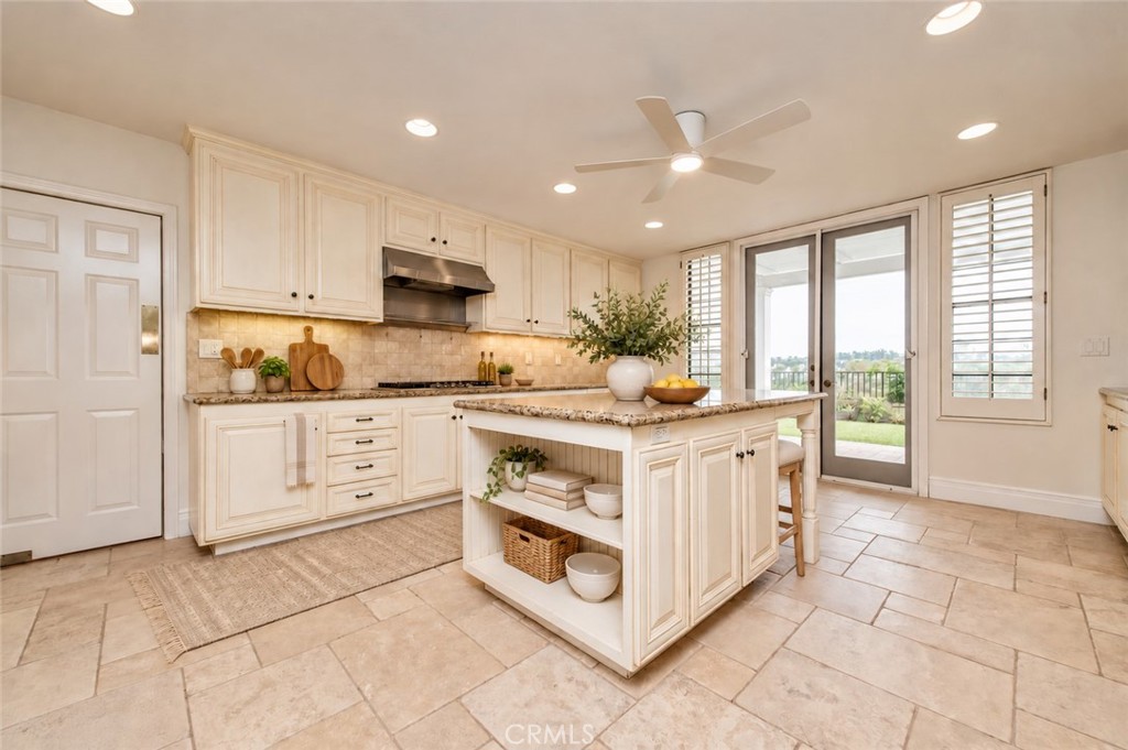 22201 Wayside, Mission Viejo CA 92692 - photo 24