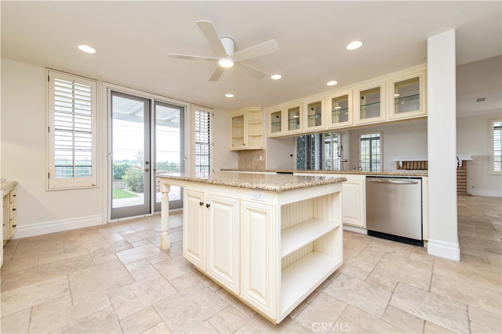 22201 Wayside, Mission Viejo CA 92692 - photo 26