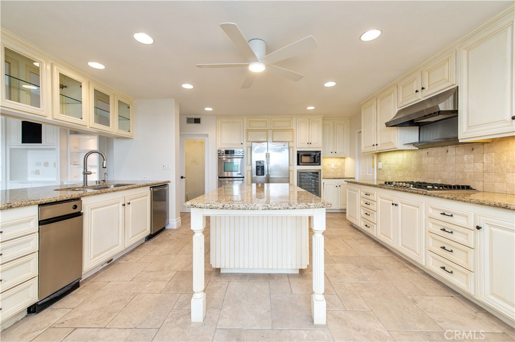 22201 Wayside, Mission Viejo CA 92692 - photo 30