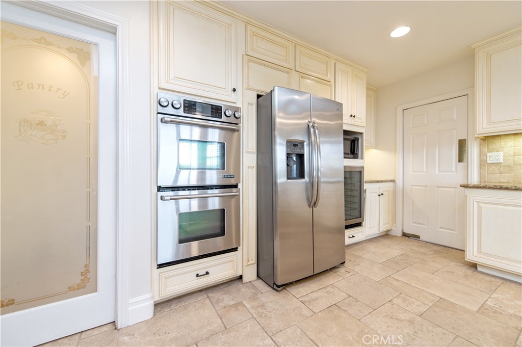 22201 Wayside, Mission Viejo CA 92692 - photo 31
