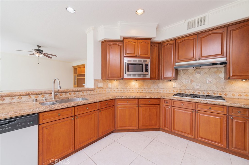 22661 White Oaks, Mission Viejo CA 92692 - photo 16