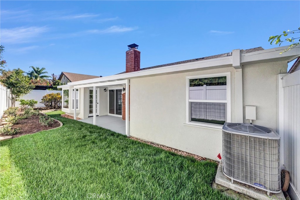 22785 Fortuna, Mission Viejo CA 92691 - photo 18