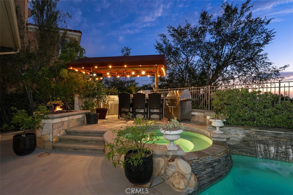 New stainless steel BBQ - 22801 Maiden Lane, Mission Viejo CA 92692 - photo 5
