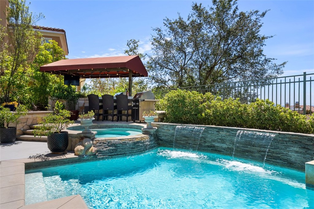 saltwater pool & spa - 22801 Maiden Lane, Mission Viejo CA 92692 - photo 6