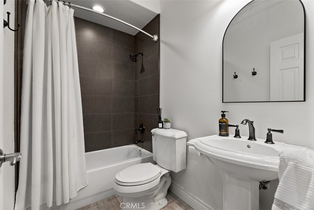 downstairs full bathroom - 22801 Maiden Lane, Mission Viejo CA 92692 - photo 38