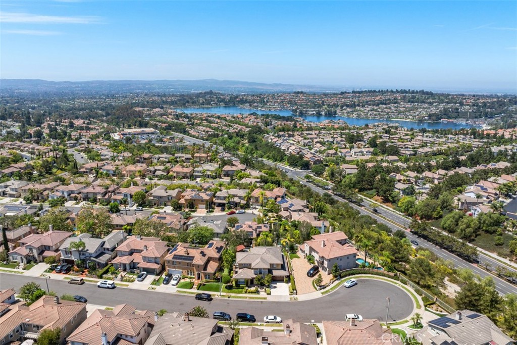 22801 Maiden Lane, Mission Viejo CA 92692 - photo 48
