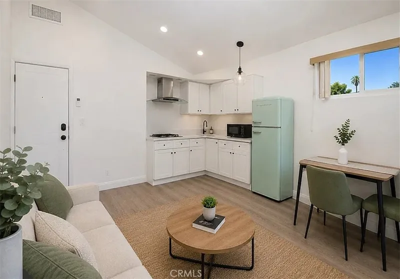 22822 Via Octavo, Mission Viejo