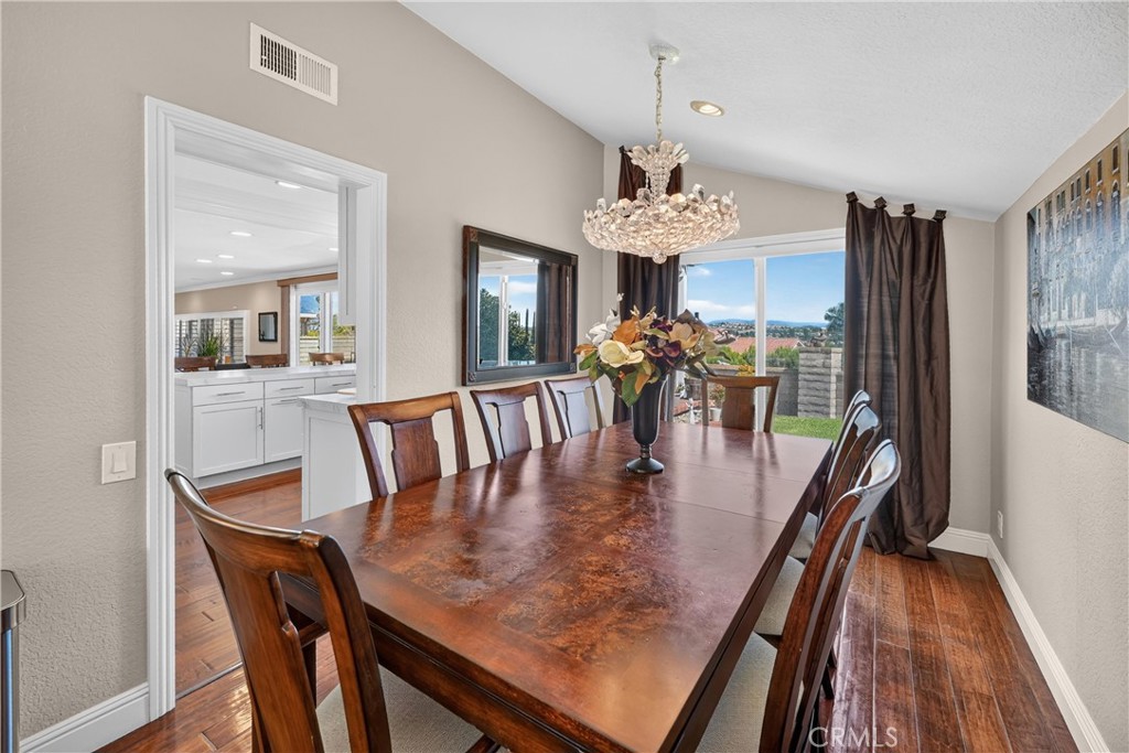 Separate formal dining room. - 22852 Buendia, Mission Viejo CA 92691 - photo 9