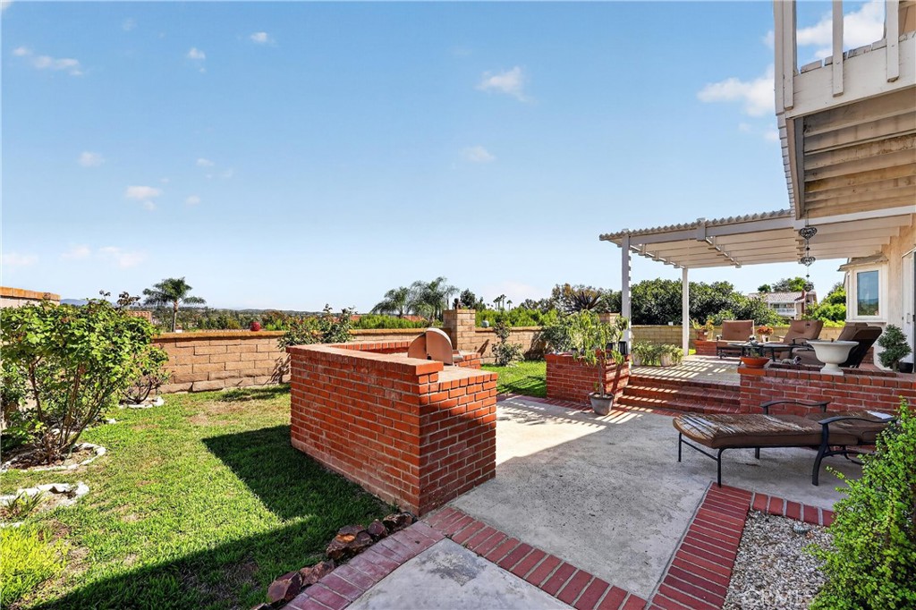 Another view of the backyard. - 22852 Buendia, Mission Viejo CA 92691 - photo 29