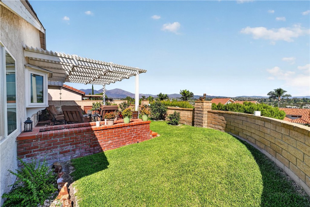 Large grassy area. - 22852 Buendia, Mission Viejo CA 92691 - photo 34