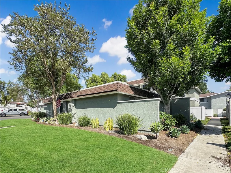 22916 Via Cereza, Mission Viejo