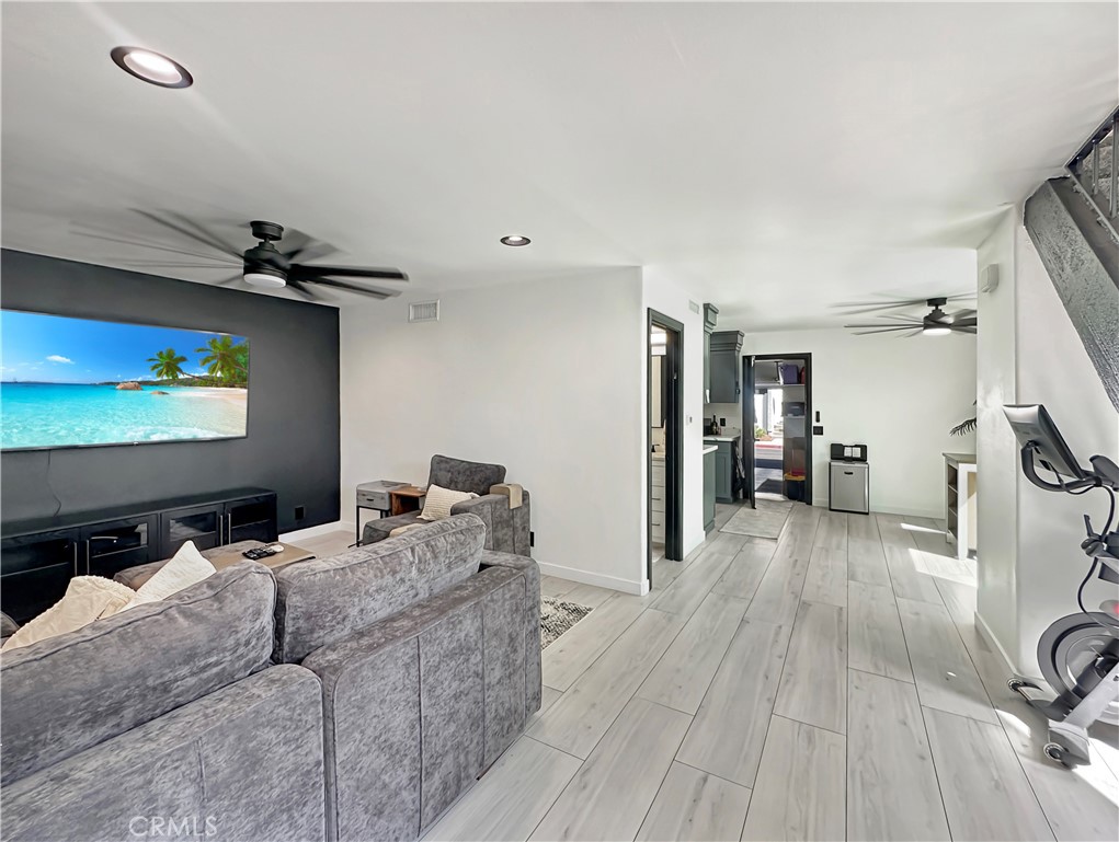 22916 Via Cereza, Mission Viejo CA 92691 - photo 3