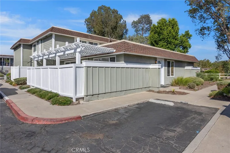 22932 Via Pimiento, Mission Viejo, CA 92691