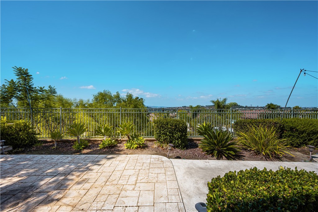 23041 Poplar, Mission Viejo CA 92692 - photo 32