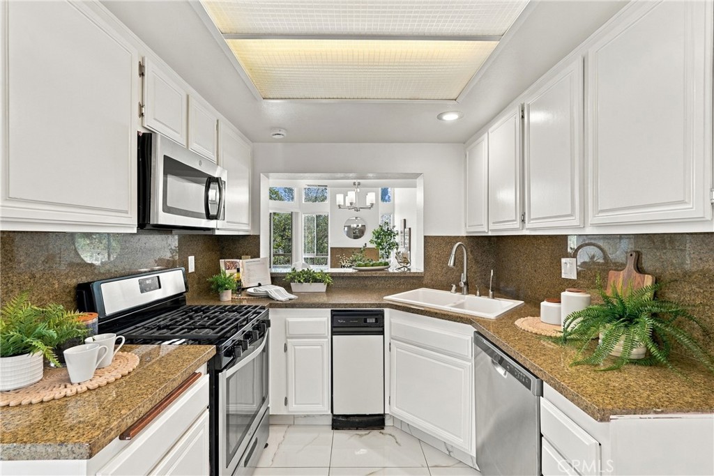 23186 Denia, Mission Viejo CA 92692 - photo 12