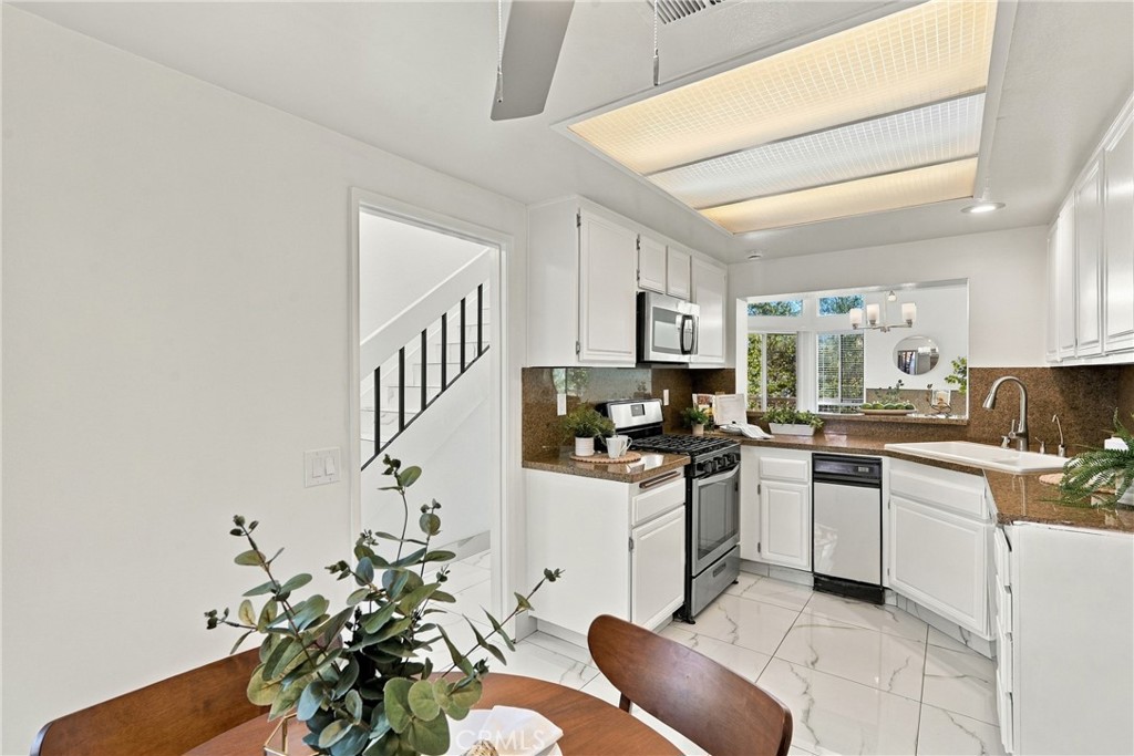 23186 Denia, Mission Viejo CA 92692 - photo 14