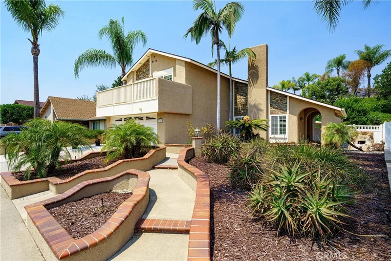 23251 Via Guadix, Mission Viejo, CA 92691