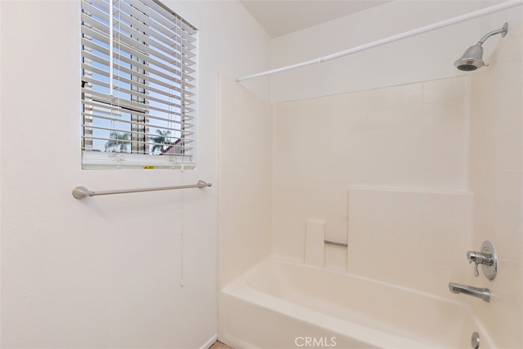 Tub and shower - 23335 La Crescenta, Mission Viejo CA 92691 - photo 7