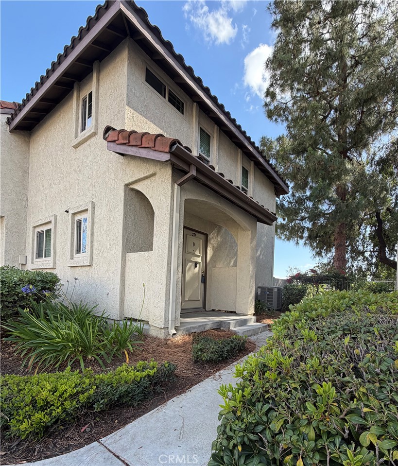 23391 La Crescenta, Mission Viejo CA 92691 - photo 1