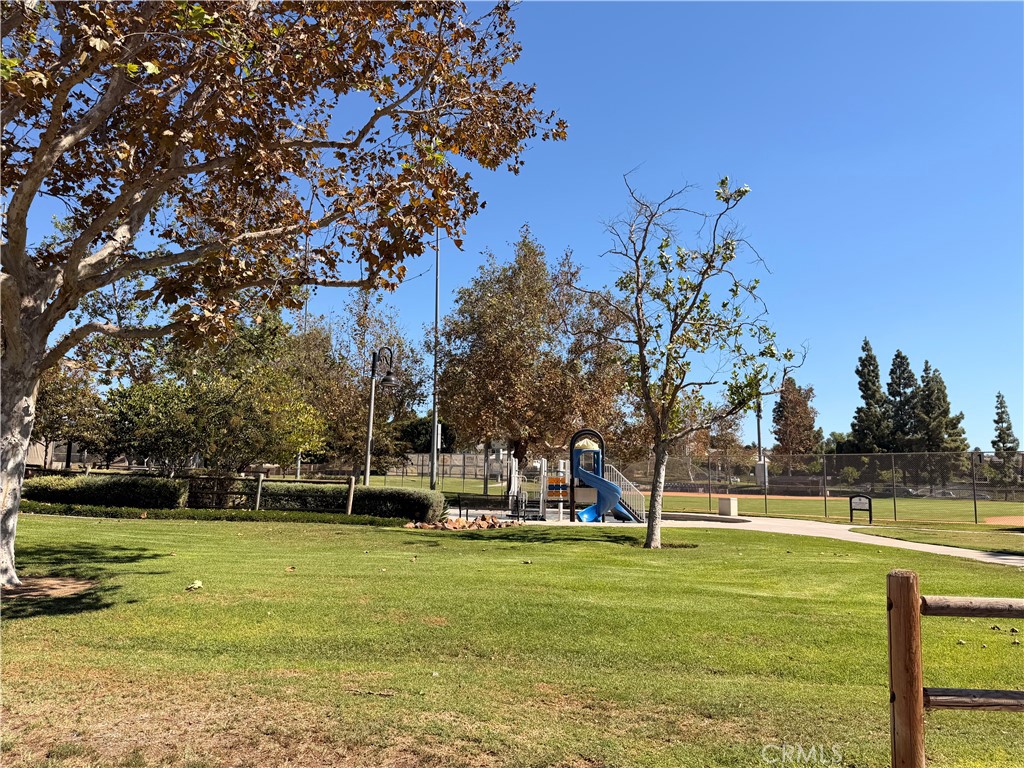 Very close to nice park. - 23431 Via Linda D-or-#65, Mission Viejo CA 92691 - photo 20
