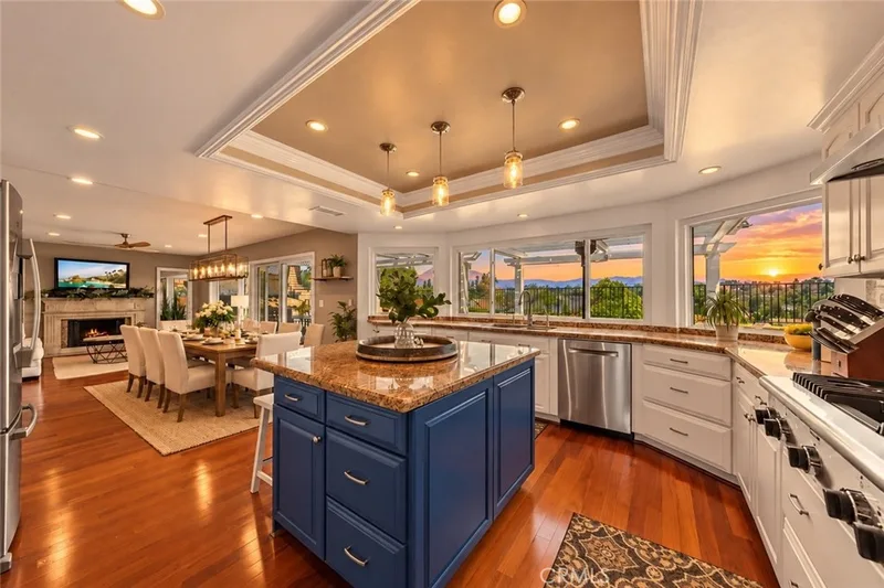 23472 Via Chiripa, Mission Viejo