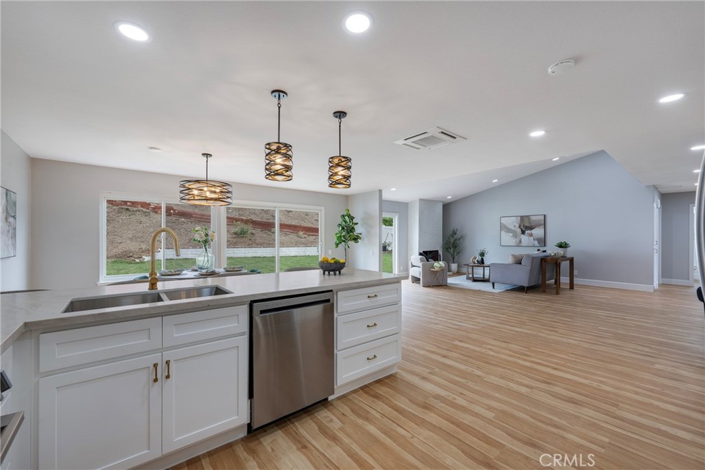 23622 Coronel, Mission Viejo CA 92691 - photo 11