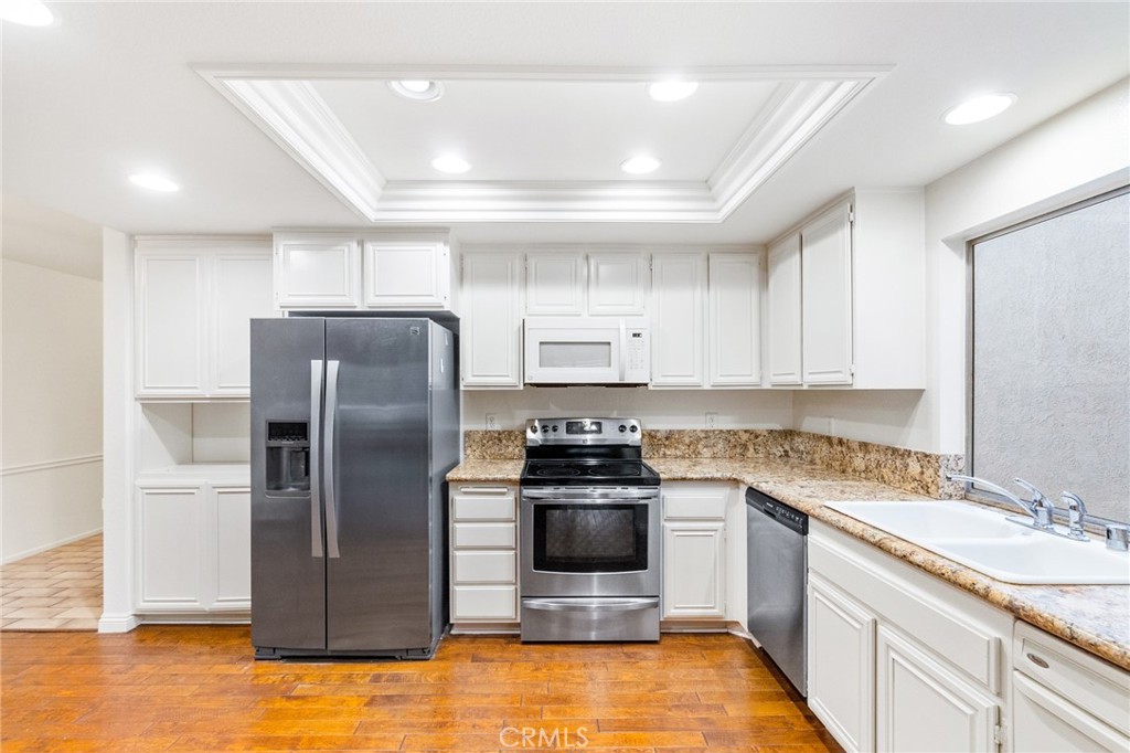 23743 Calle Azorin, Mission Viejo CA 92692 - photo 5