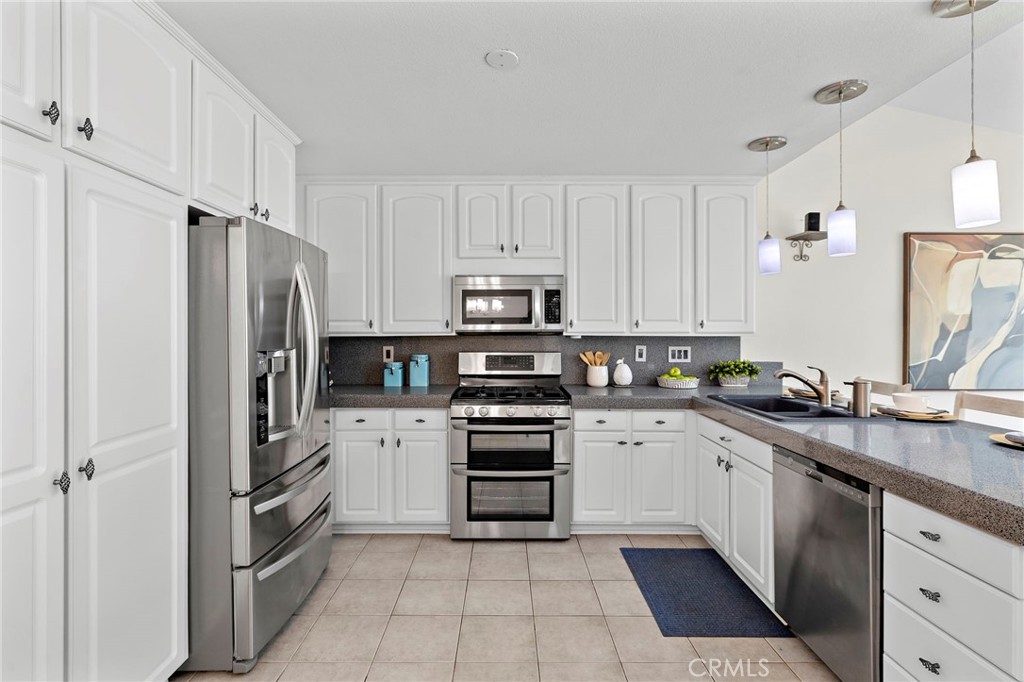 23752 Via Navarra, Mission Viejo CA 92691 - photo 17