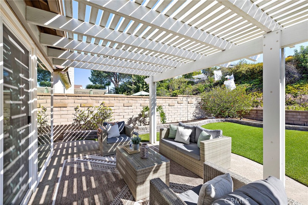 23752 Via Navarra, Mission Viejo CA 92691 - photo 27