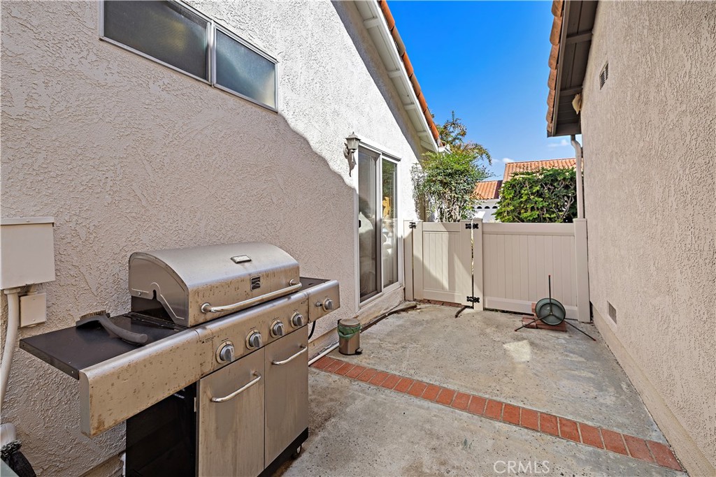 23764 VILLENA, Mission Viejo CA 92692 - photo 25