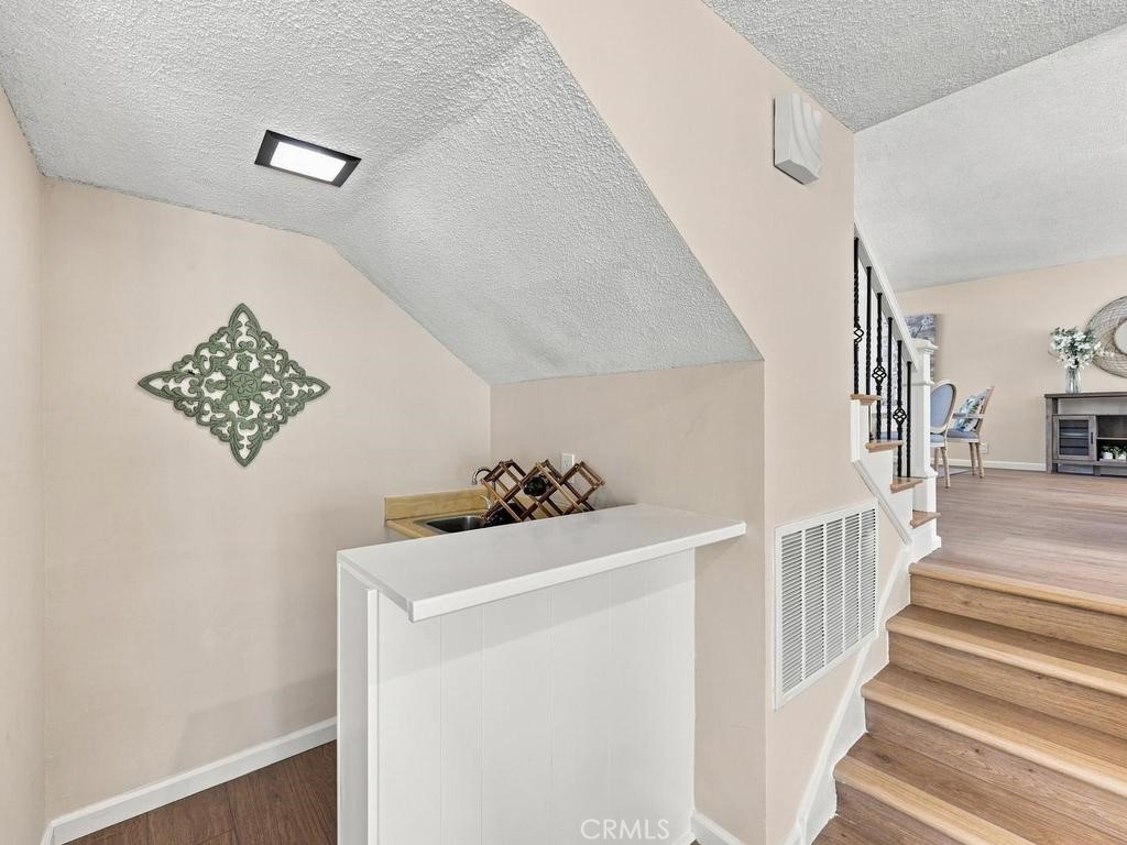 Wet bar in family room - 23862 Copenhagen, Mission Viejo CA 92691 - photo 13