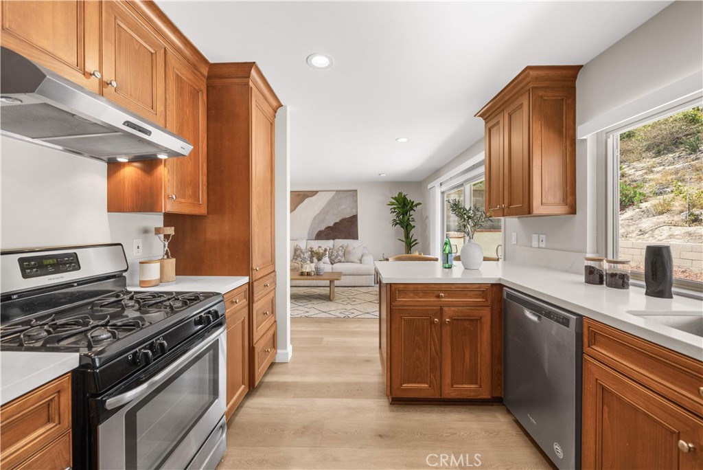 23992 Via La Coruna, Mission Viejo CA 92691 - photo 18