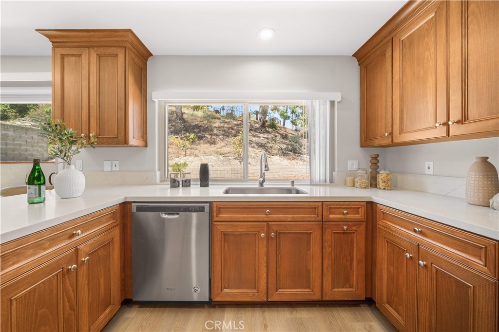 23992 Via La Coruna, Mission Viejo CA 92691 - photo 19