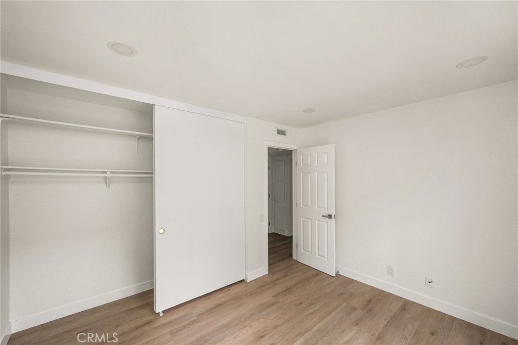 Downstairs bedroom - 24112 Zancon, Mission Viejo CA 92692 - photo 10