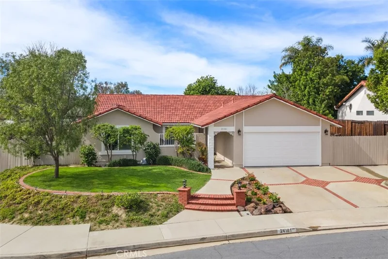 24181 Novia Circle, Mission Viejo, CA 92691