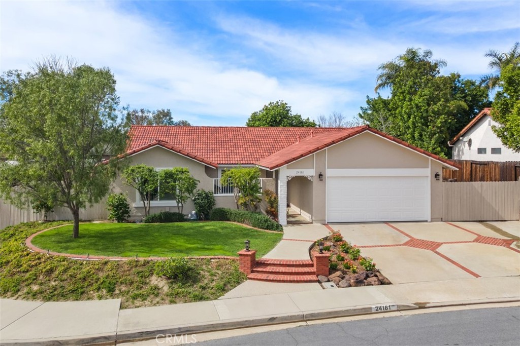 Corner lot - 24181 Novia Circle, Mission Viejo CA 92691 - photo 1