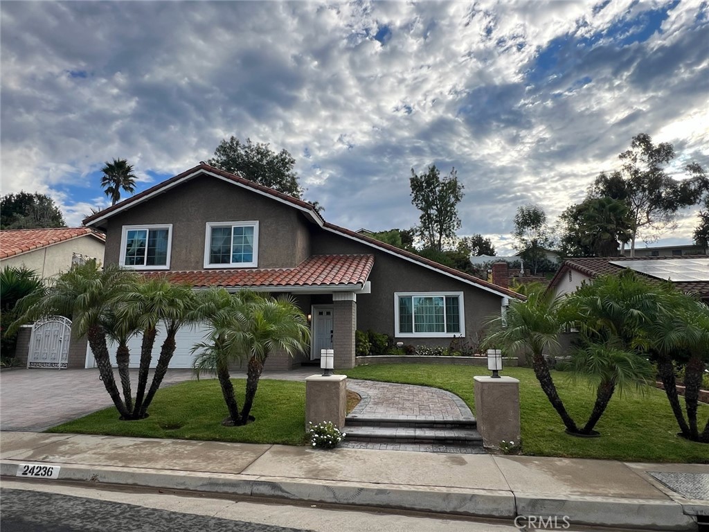 Welcome to this beautiful and spacious Madrid home in the heart of Mission Viejo! - 24236 Via San Clemente, Mission Viejo CA 92692 - photo 1