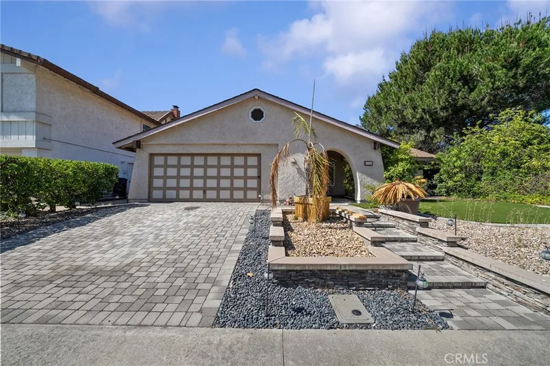 24272 La Pala, Mission Viejo, CA 92691