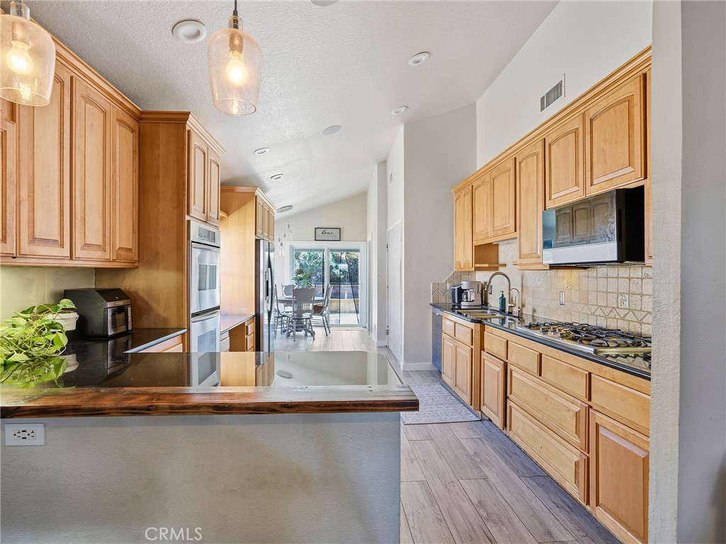 24642 Sadaba, Mission Viejo CA 92692 - photo 12