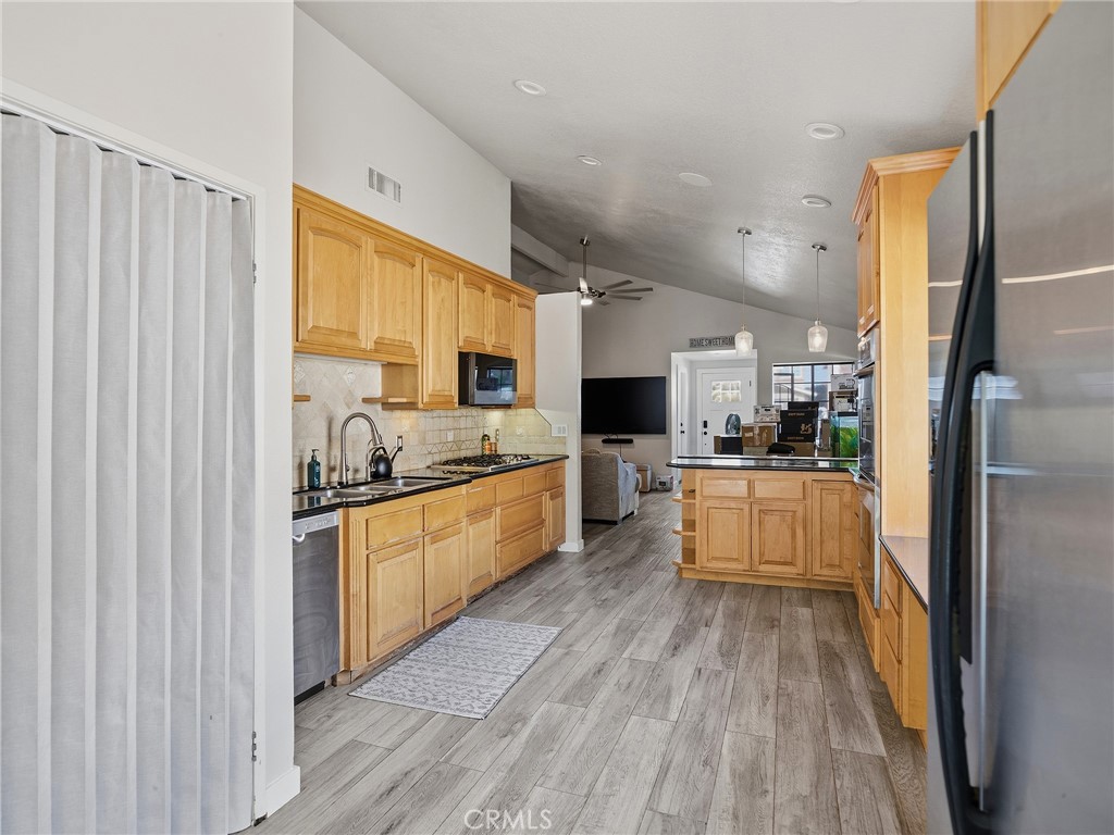 24642 Sadaba, Mission Viejo CA 92692 - photo 14