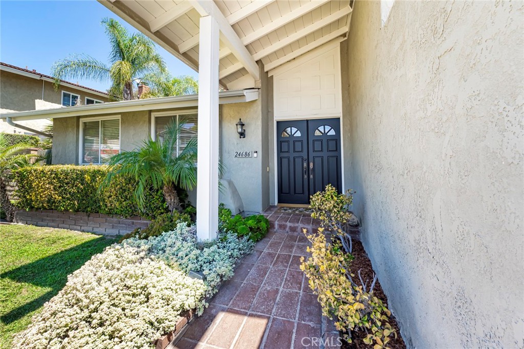 Inviting Entry - 24686 Venablo, Mission Viejo CA 92691 - photo 3