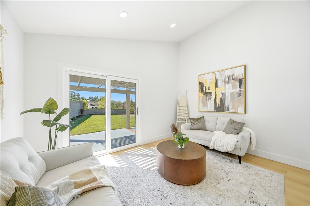 24852 Lagrima, Mission Viejo CA 92692 - photo 18