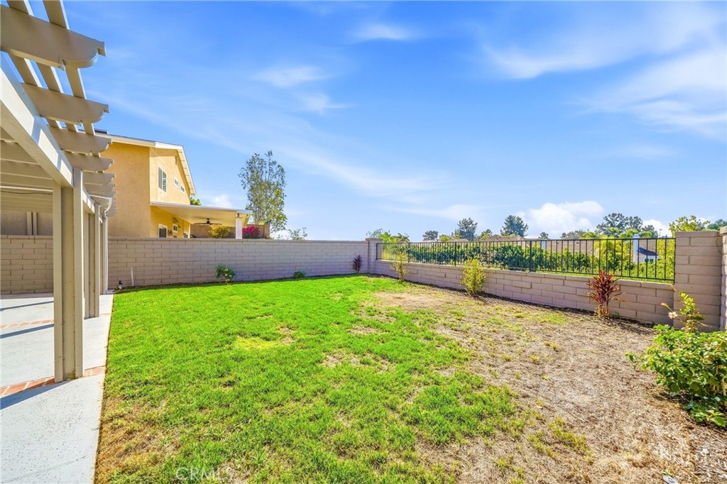 24852 Lagrima, Mission Viejo CA 92692 - photo 36