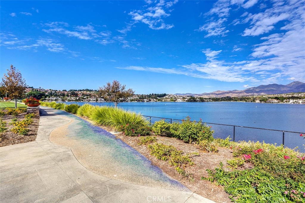 24852 Lagrima, Mission Viejo CA 92692 - photo 47