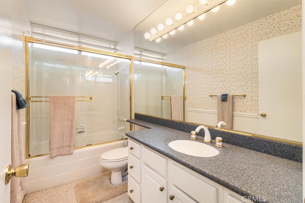 Bathroom Upstairs - 25415 Remesa, Mission Viejo CA 92691 - photo 20
