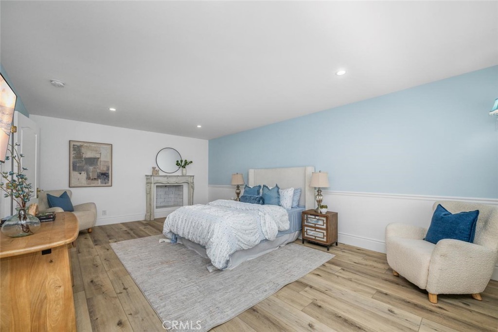 Upstairs Secondary Primary Suite - 25441 Marina Circle, Mission Viejo CA 92691 - photo 29